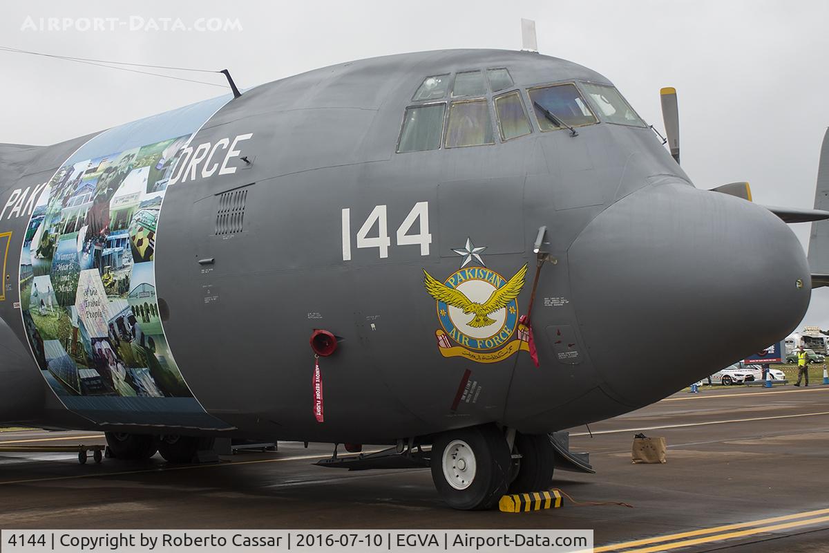 64144, 1966 Lockheed L-100-382B-4C Hercules C/N 382-4144, RIAT 2016