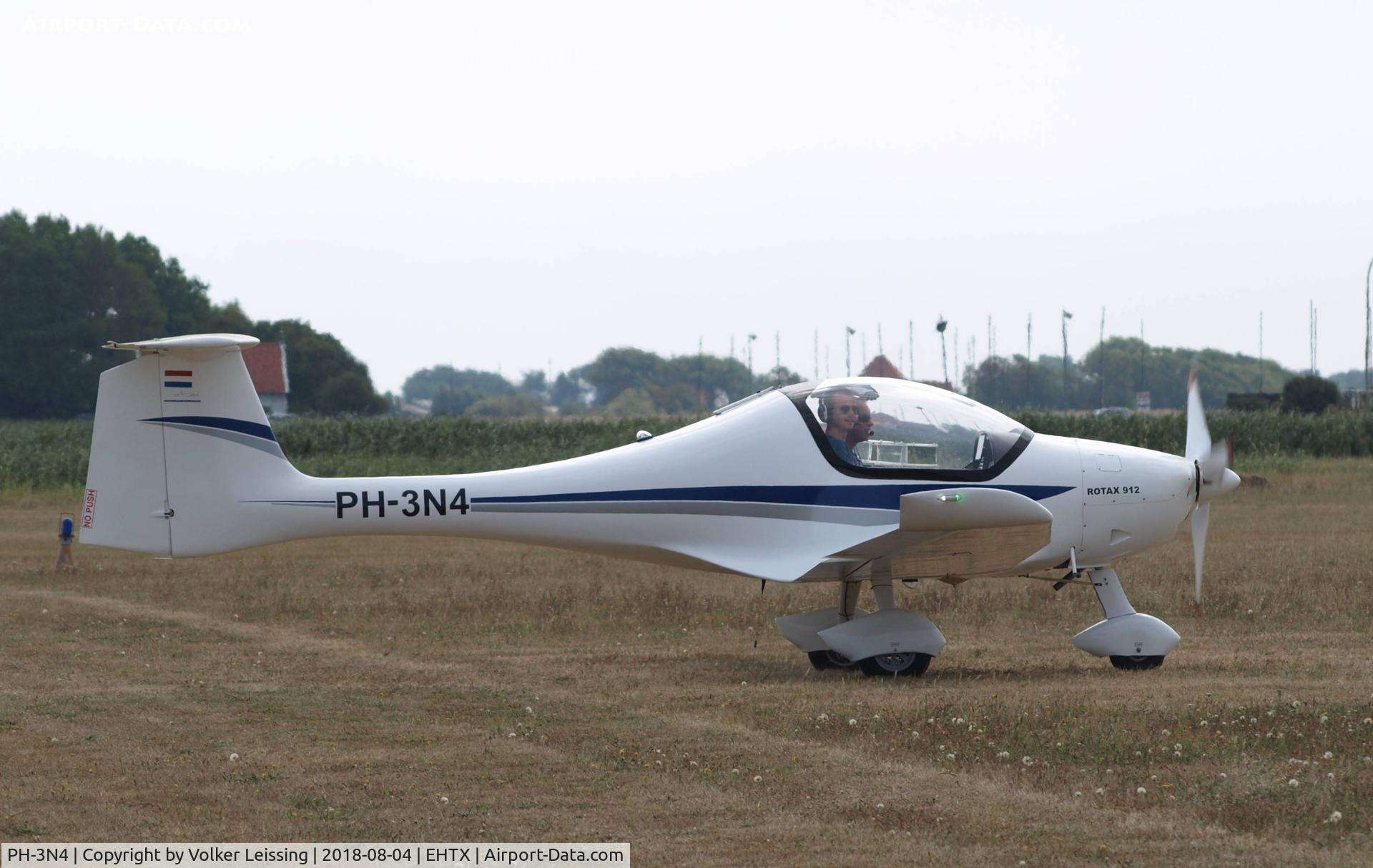 PH-3N4, 2001 ATEC Zephyr 2000 C/N 2150199V, taxi to parking