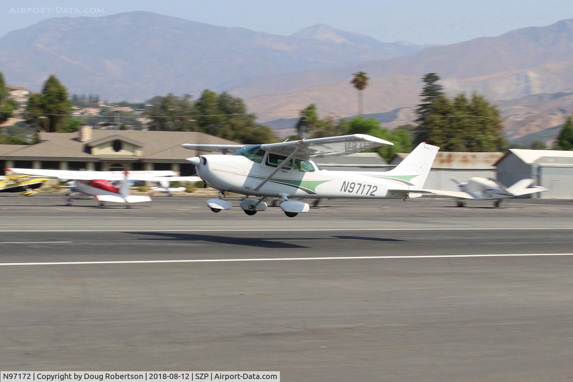 N97172, 1984 Cessna 172P C/N 17276162, 1984 Cessna 172P SKYHAWK, Lycoming O-320-D2J 160 Hp, takeoff climb Rwy 22