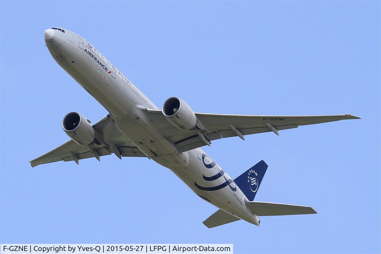 F-GZNE, 2009 Boeing 777-328/ER C/N 37432, Boeing 777-328 ER, Take off rwy 27L, Roissy Charles De Gaulle airport (LFPG-CDG)