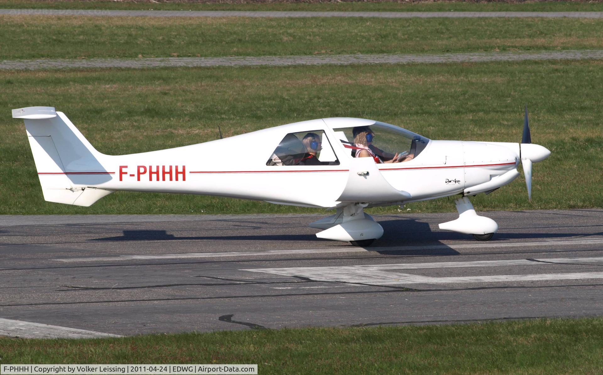 F-PHHH, 2003 Dyn'Aero MCR-4S 2002 C/N 19, line up