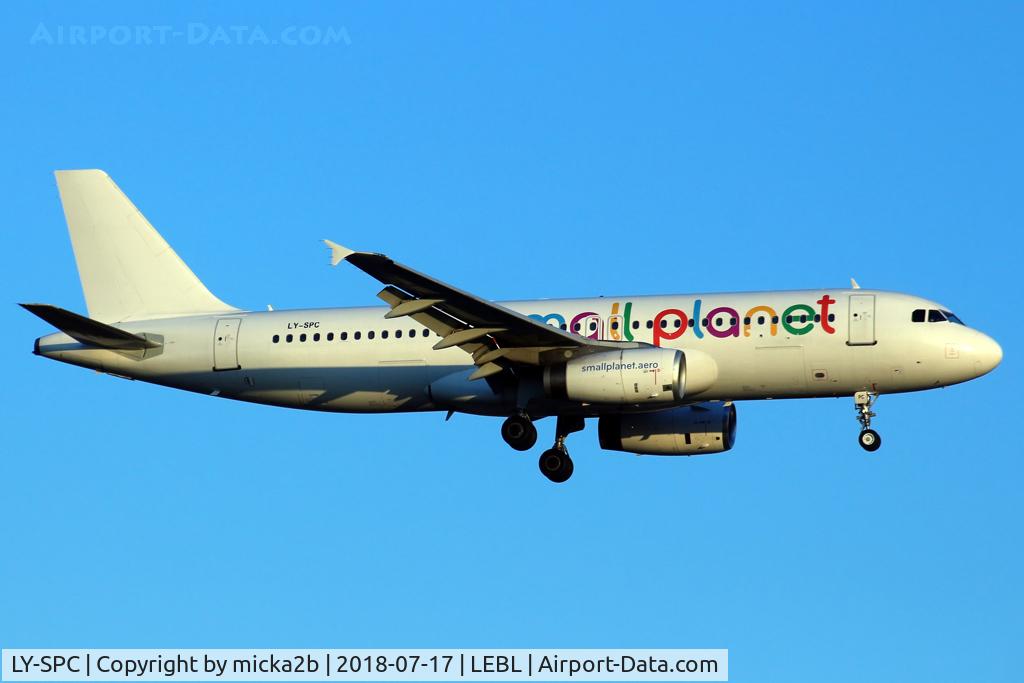 LY-SPC, 1994 Airbus A320-231 C/N 415, Landing