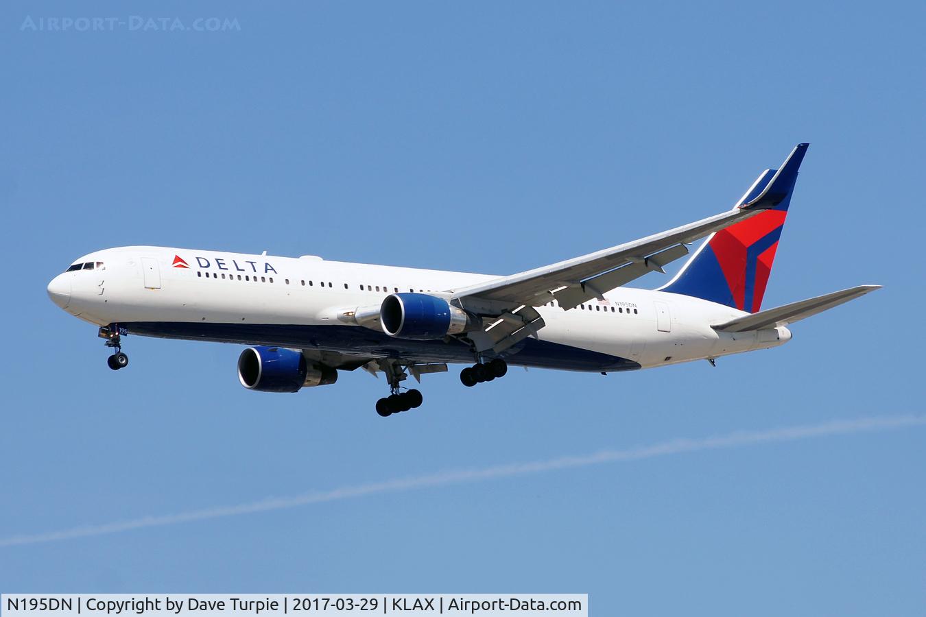 N195DN, 1997 Boeing 767-332 C/N 28452, No comment.