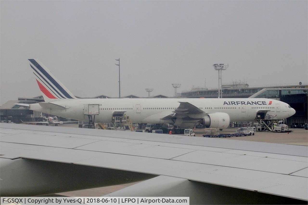 F-GSQX, 2007 Boeing 777-328/ER C/N 32963, Boeing 777-328 ER, Boarding area, Paris-Orly airport (LFPO-ORY)