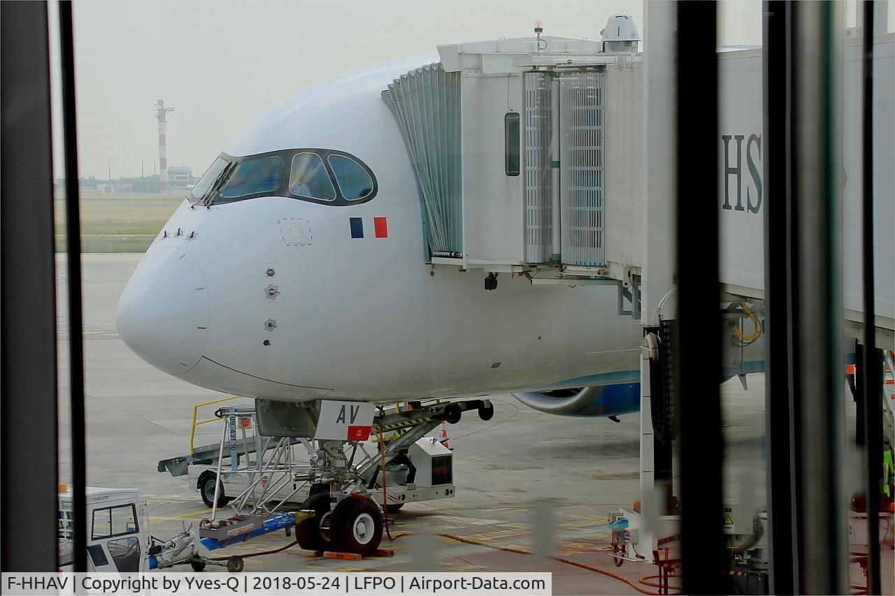 F-HHAV, 2016 Airbus A350-941 C/N 0082, Airbus A350-941, Boarding gate, Paris-Orly airport (LFPO-ORY)