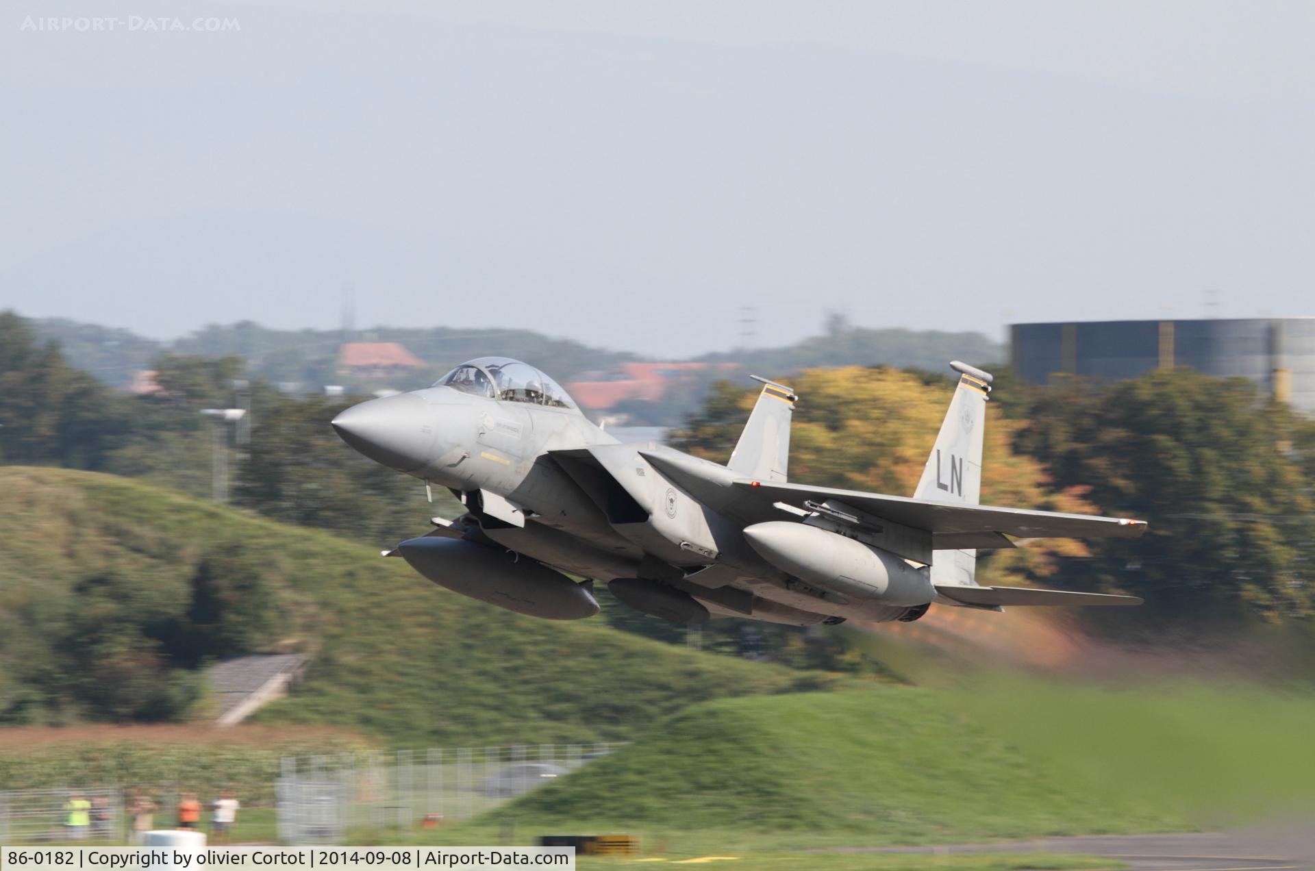 86-0182, 1986 McDonnell Douglas F-15D Eagle C/N 0994/D062, Leaving Payerne after Air 14