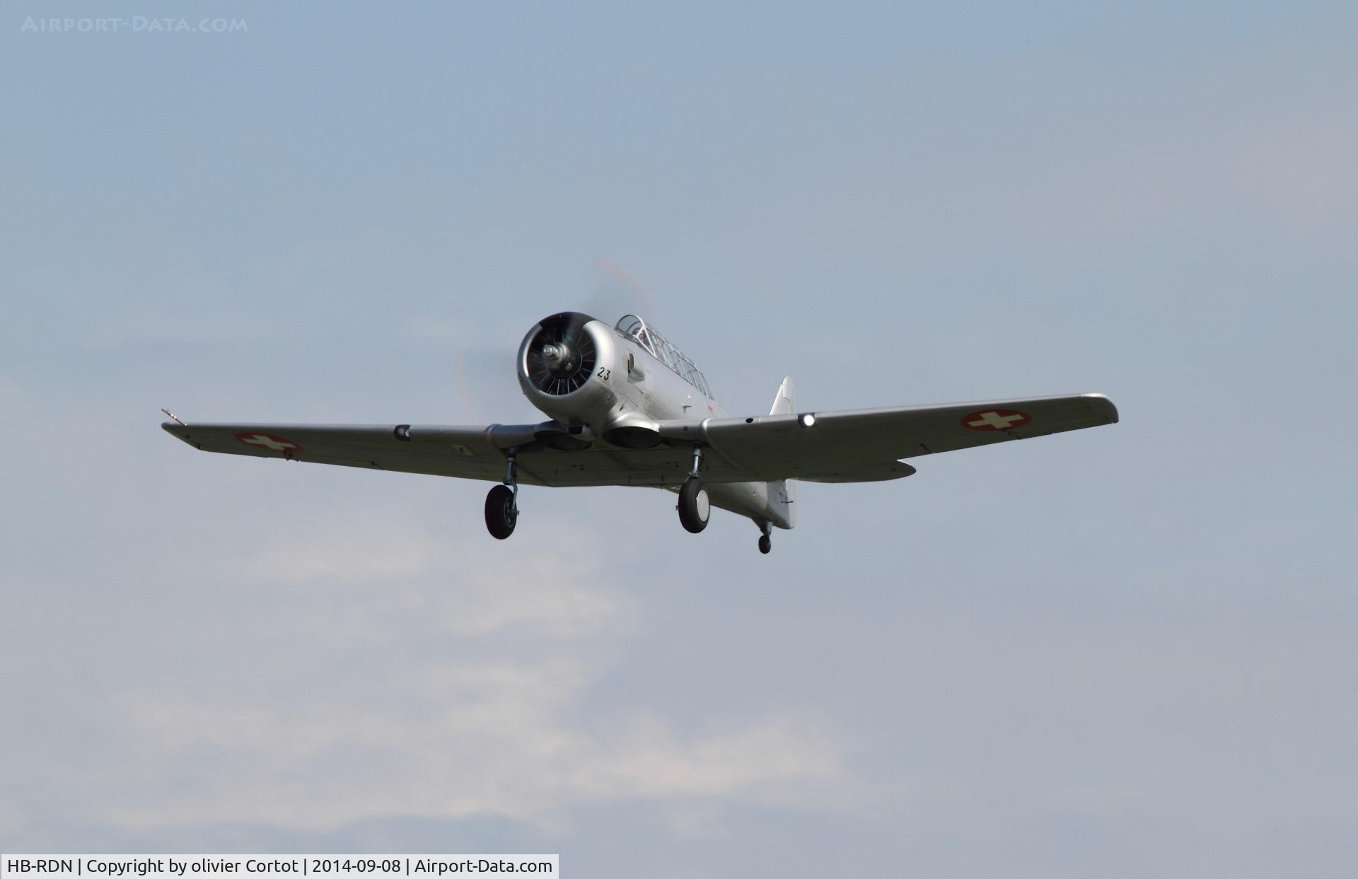 HB-RDN, 1942 Noorduyn AT-16 Harvard IIB C/N 14-201, Leaving Payerne