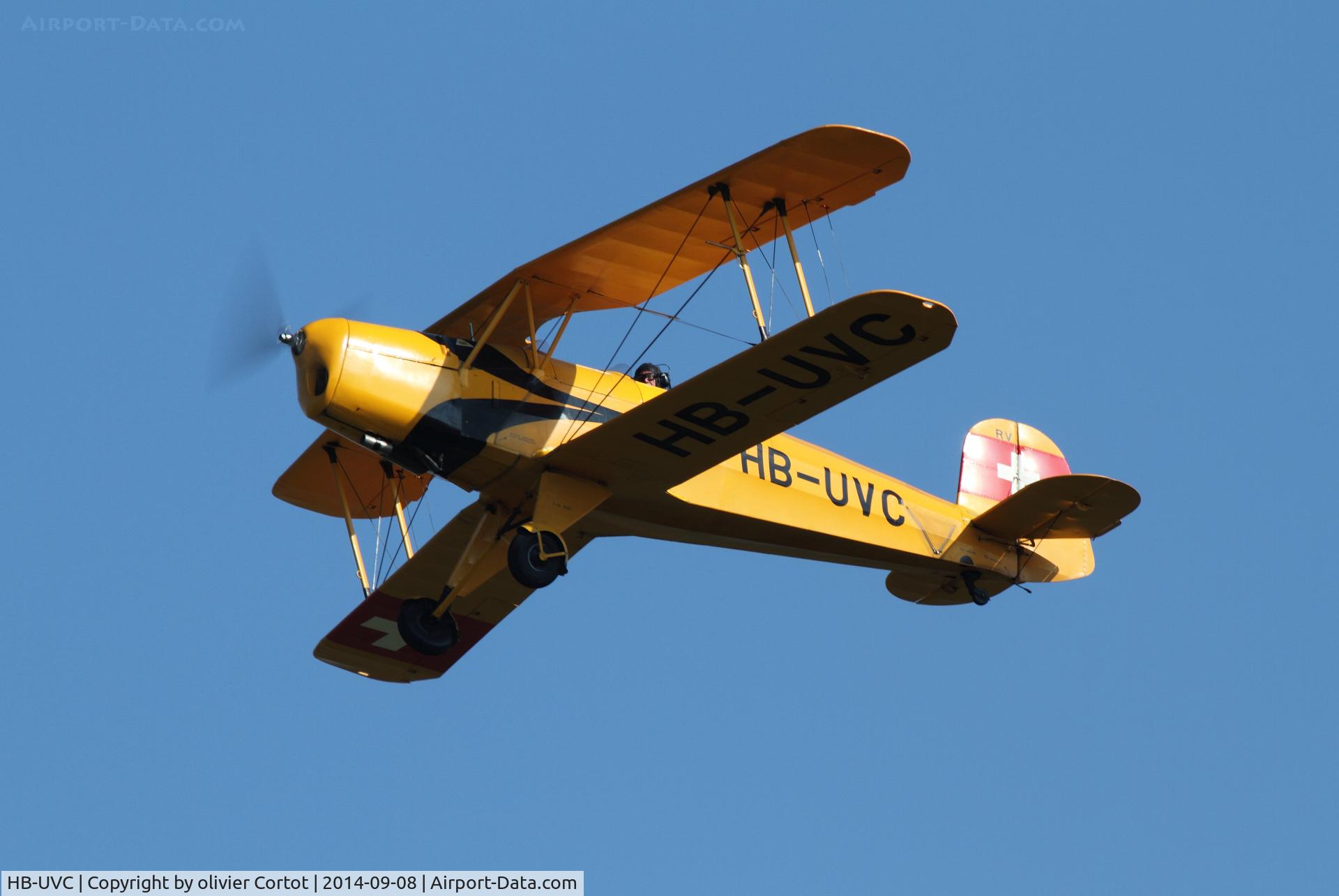 HB-UVC, 1939 Bucker Bu-131B Jungmann C/N 53, Bucker leaving Air 14
