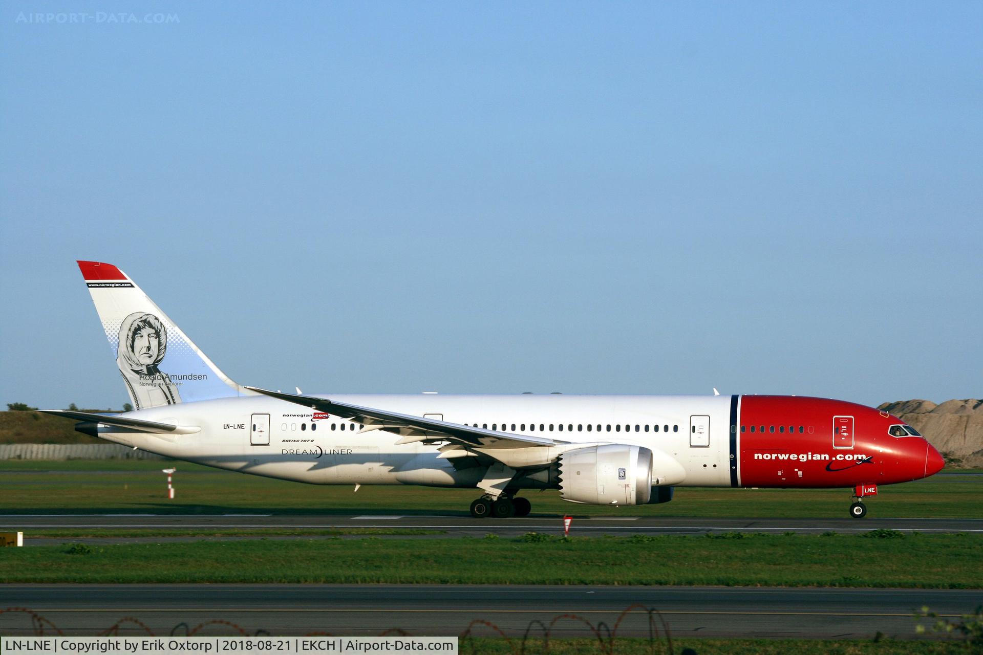 LN-LNE, 2014 Boeing 787-8 Dreamliner C/N 34796, LN-LNE taking off rw 22R