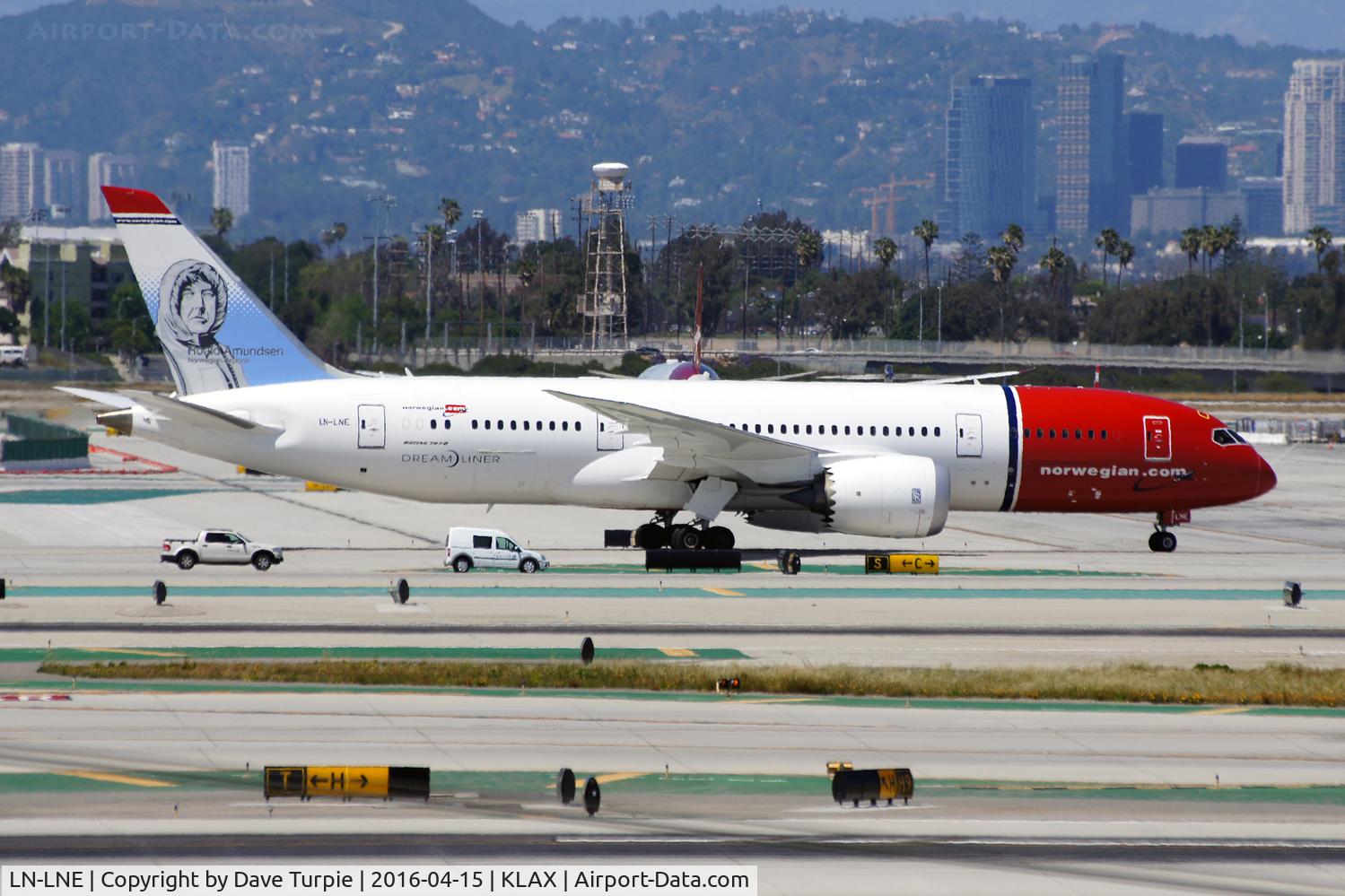 LN-LNE, 2014 Boeing 787-8 Dreamliner C/N 34796, No comment.