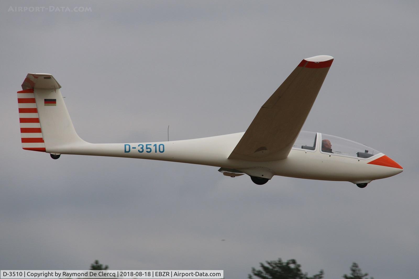 D-3510, Grob G-103A Twin II Acro C/N 3657-K-26, Landing at Zoersel.