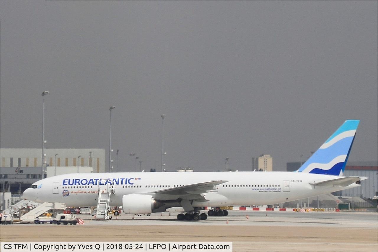 CS-TFM, 1998 Boeing 777-212/ER C/N 28513, Boeing 777-212 ER, Parked, Paris-Orly airport (LFPO-ORY)