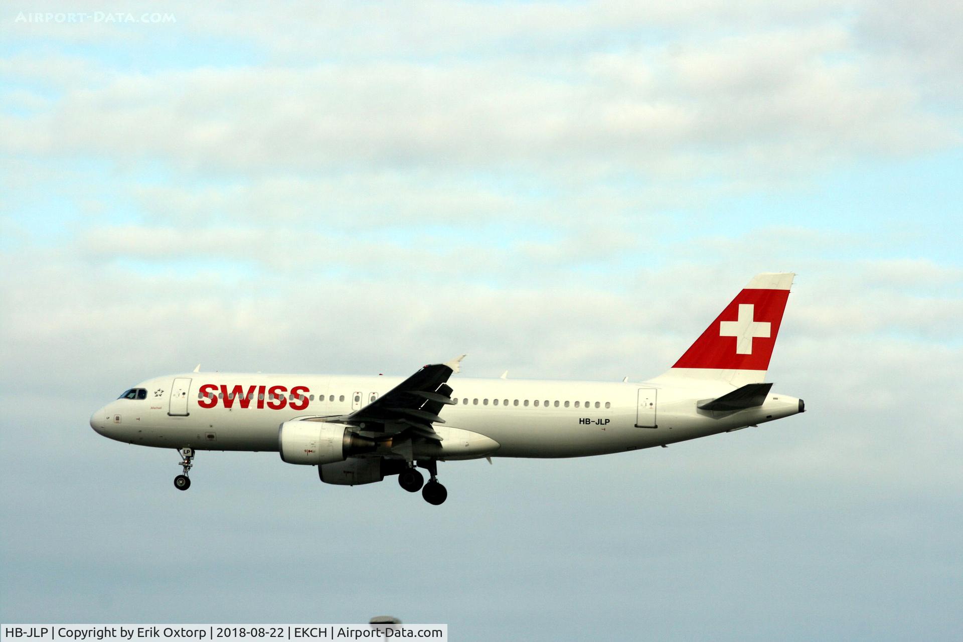 HB-JLP, 2011 Airbus A320-214 C/N 4618, HB-JLP landing rw 22L