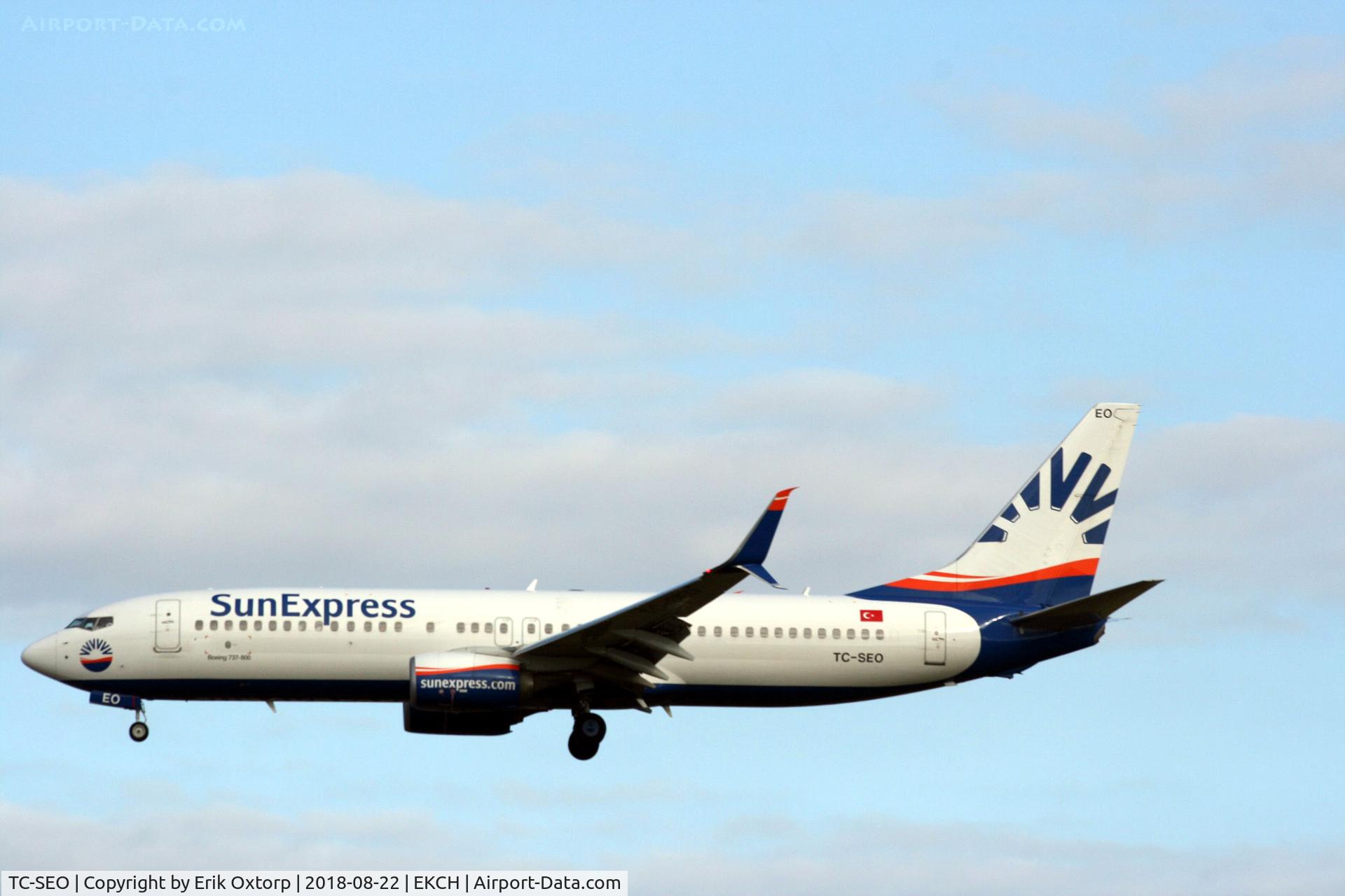 TC-SEO, 2016 Boeing 737-8HC C/N 61178, TC-SEO landing rw 22L