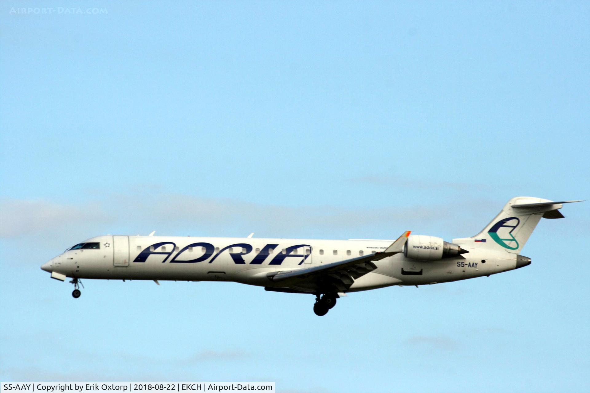 S5-AAY, 2003 Bombardier CRJ-701ER (CL-600-2C10) Regional Jet C/N 10080, S5-AAY landing rw 22L