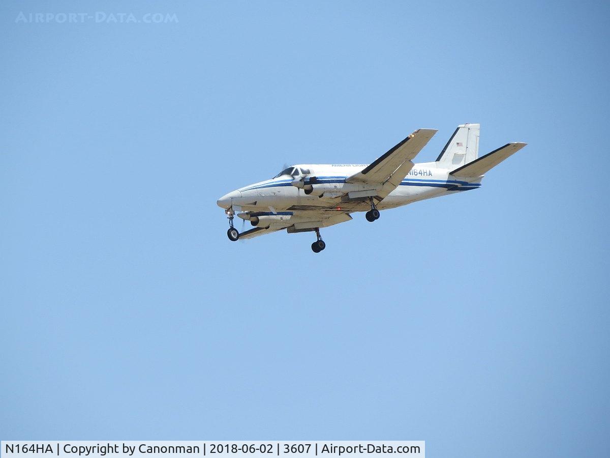 N164HA, 1968 Beech 99 C/N U-60, Landing