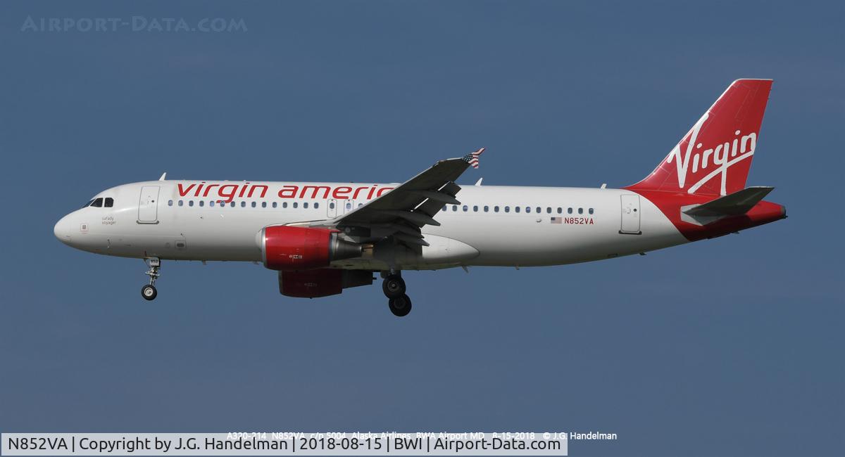 N852VA, 2012 Airbus A320-214 C/N 5004, Approach.