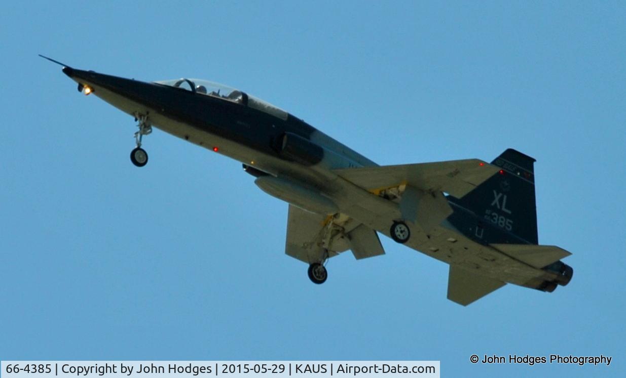 66-4385, 1966 Northrop T-38C Talon C/N T.6016, doing an option at KAUS