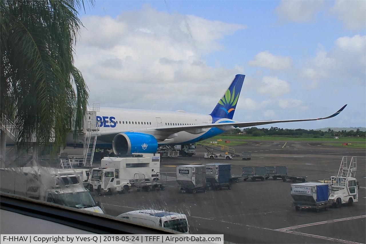 F-HHAV, 2016 Airbus A350-941 C/N 0082, Airbus A350-941, Boarding area, Martinique-Aimé-Césaire airport (TFFF-FDF)