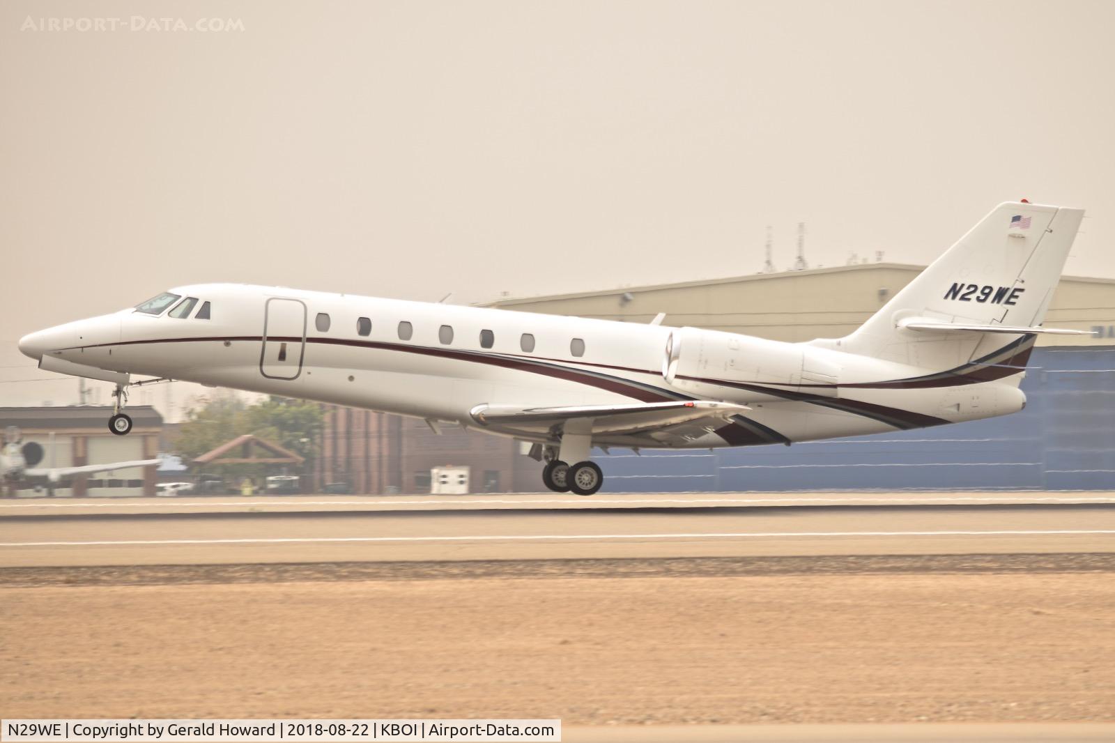N29WE, 2005 Cessna 680 Citation Sovereign C/N 680-0042, Landing RWY 10L.