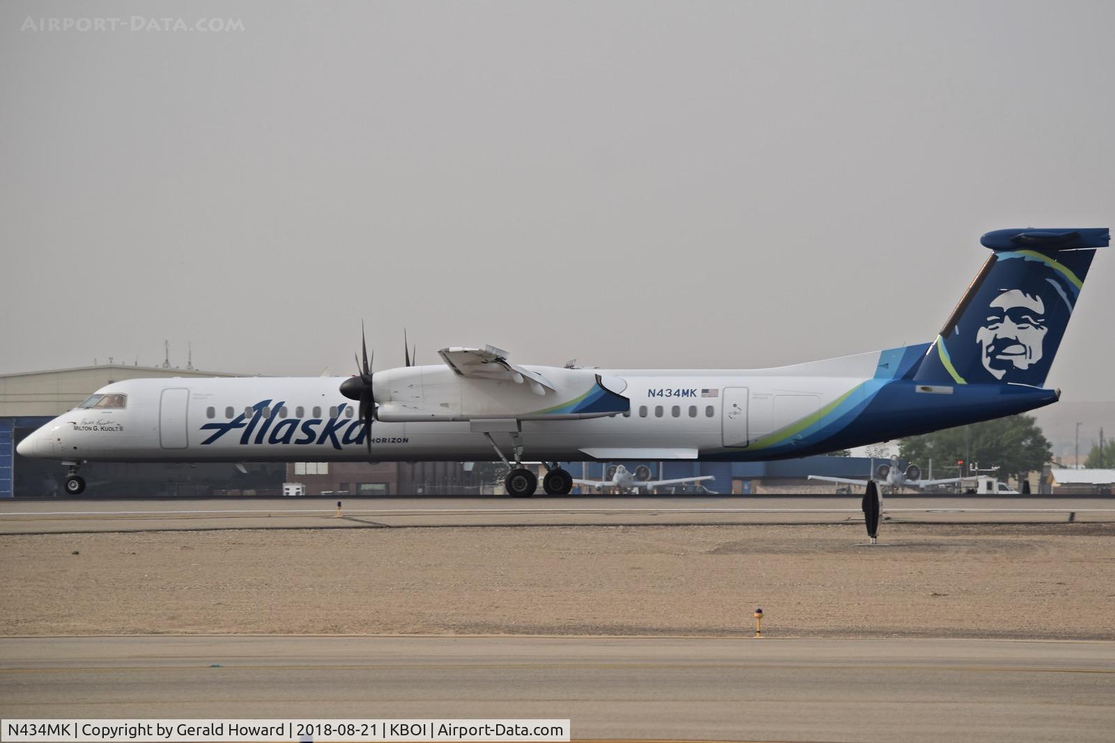 N434MK, 2008 Bombardier DHC-8-402 Dash 8 C/N 4227, Landing RWY 10L. A new paint job since last year.