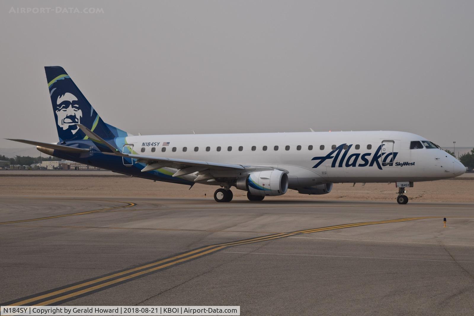 N184SY, 2016 Embraer 175LR (ERJ-170-200LR) C/N 17000590, Taxiing on Alpha.