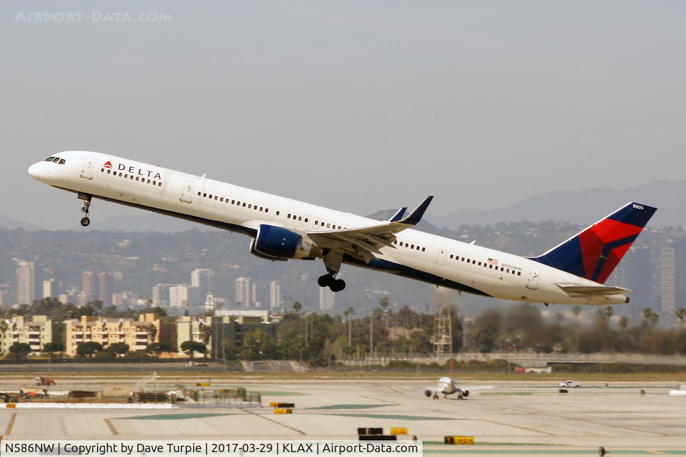 N586NW, 2002 Boeing 757-351 C/N 32987, No comment.