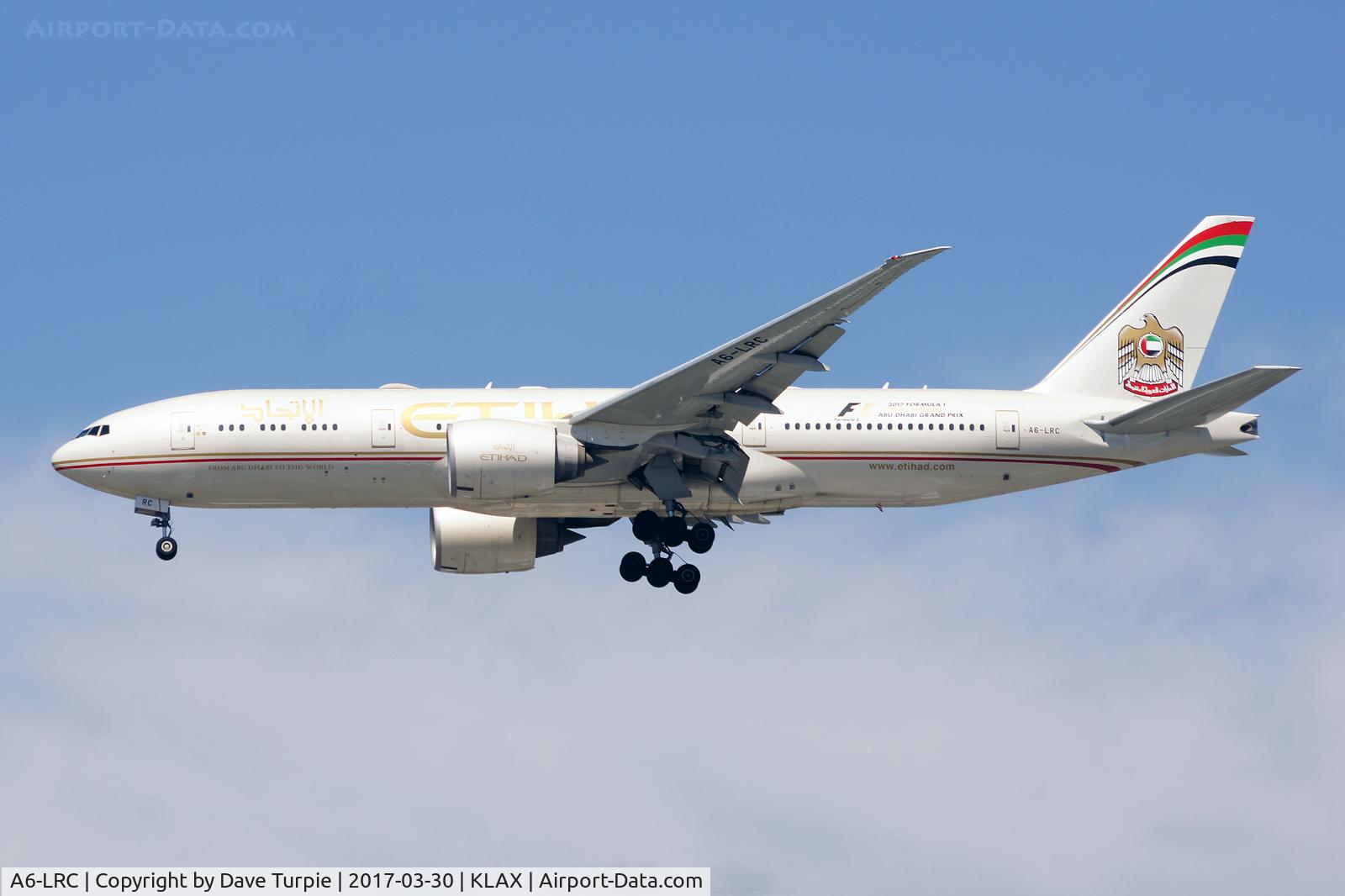 A6-LRC, 2007 Boeing 777-237/LR C/N 36302, No comment.