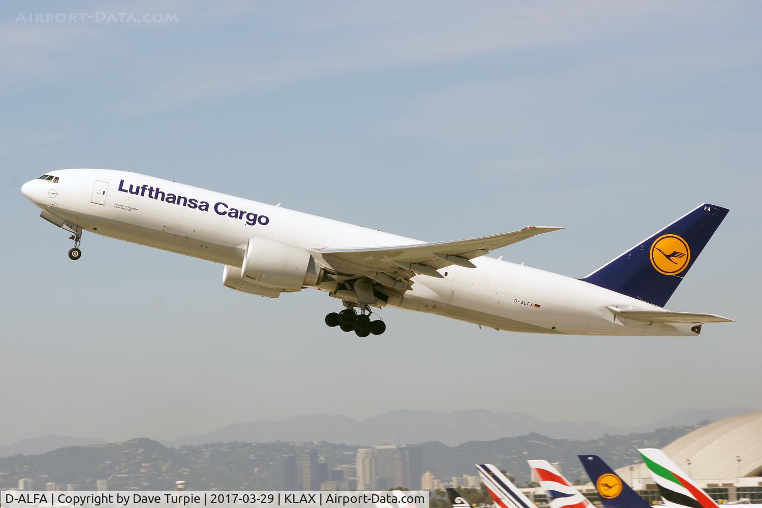 D-ALFA, 2013 Boeing 777-FBT C/N 41674, No comment.