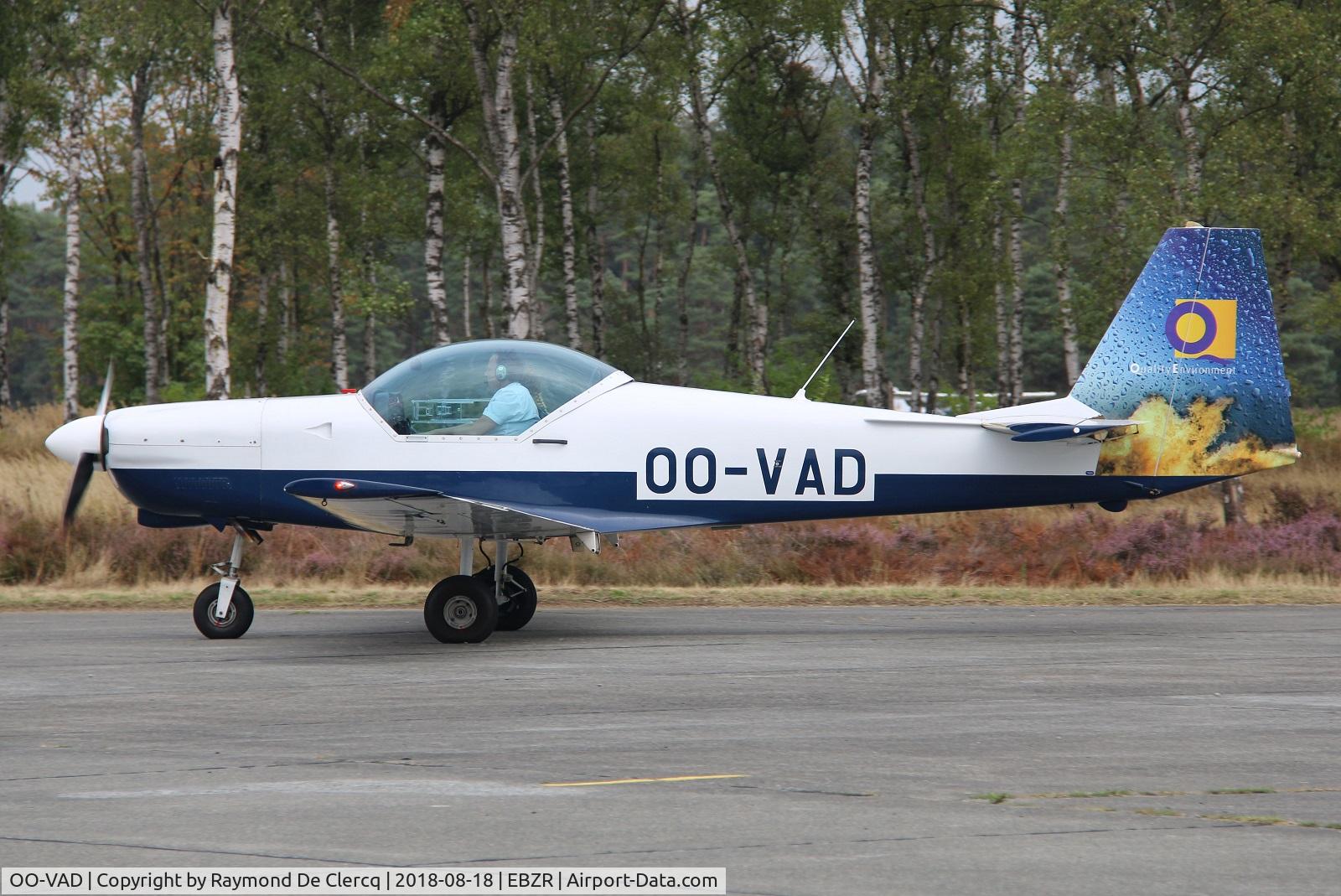 OO-VAD, 1984 Slingsby T-67M Firefly C/N 2010, Zoersel fly in.