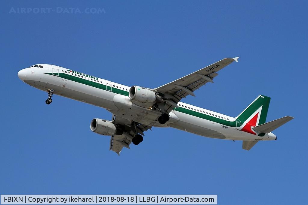 I-BIXN, 1996 Airbus A321-112 C/N 576, Landing on runway 30.