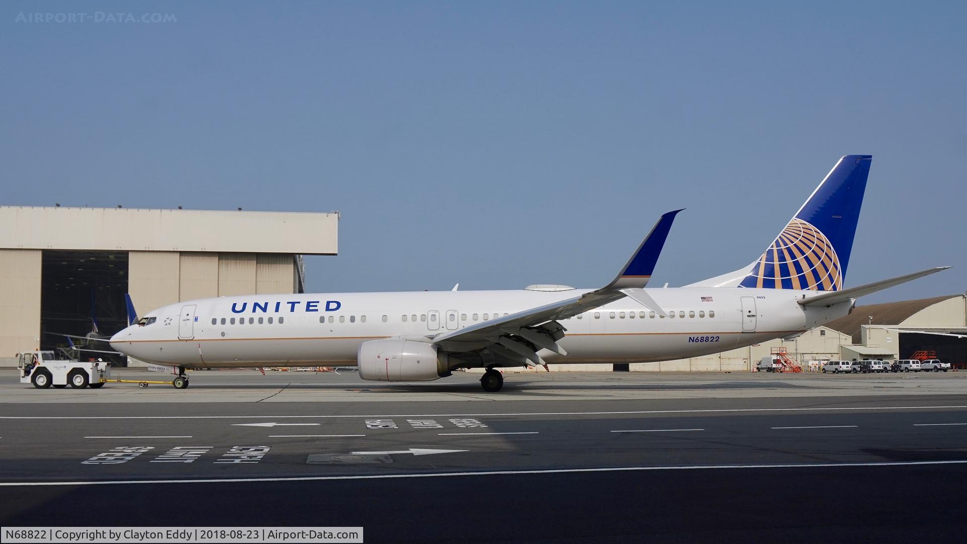 N68822, 2014 Boeing 737-924/ER C/N 42178, SFO 2018.