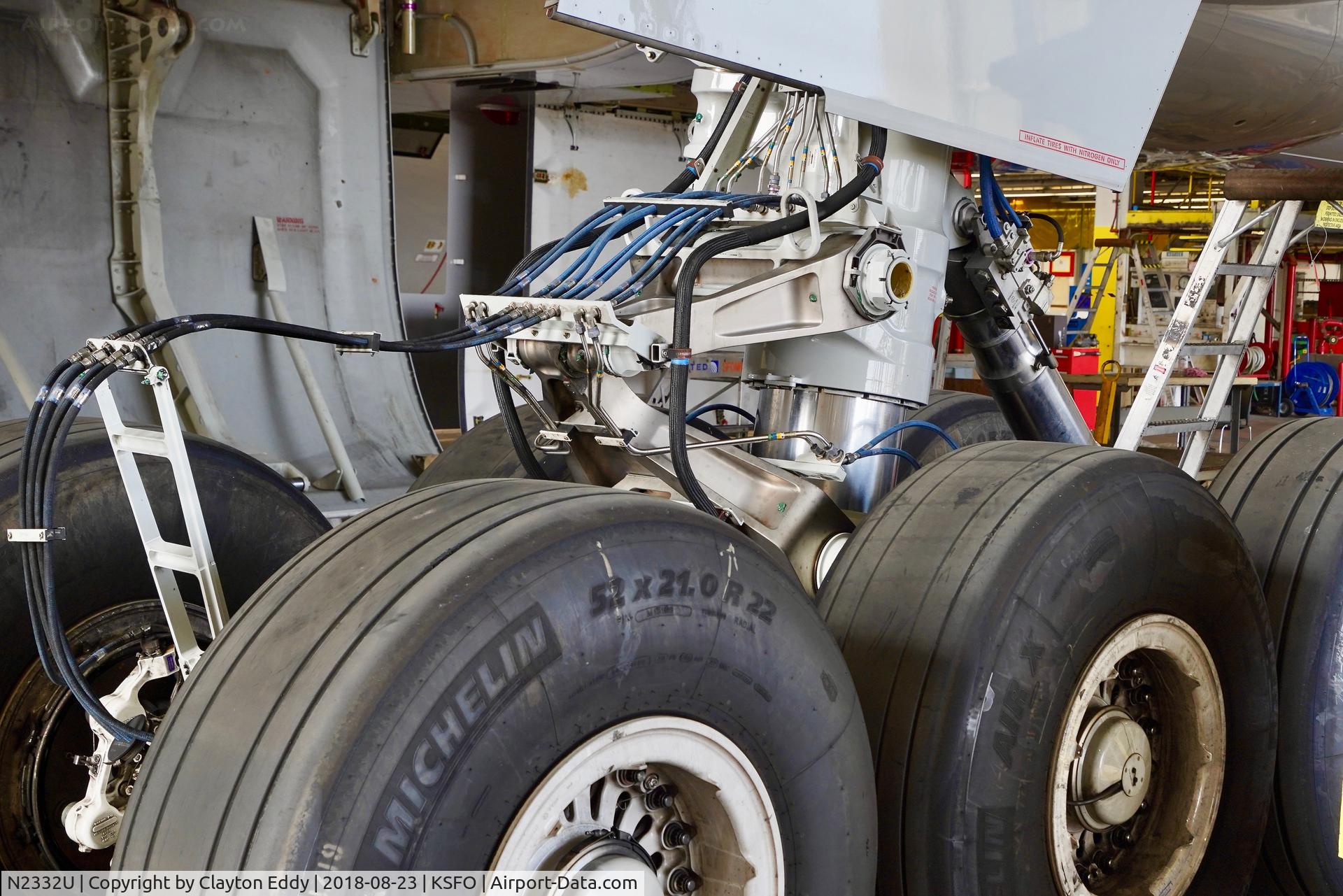 N2332U, 2016 Boeing 777-322/ER C/N 62643, SFO 2018.