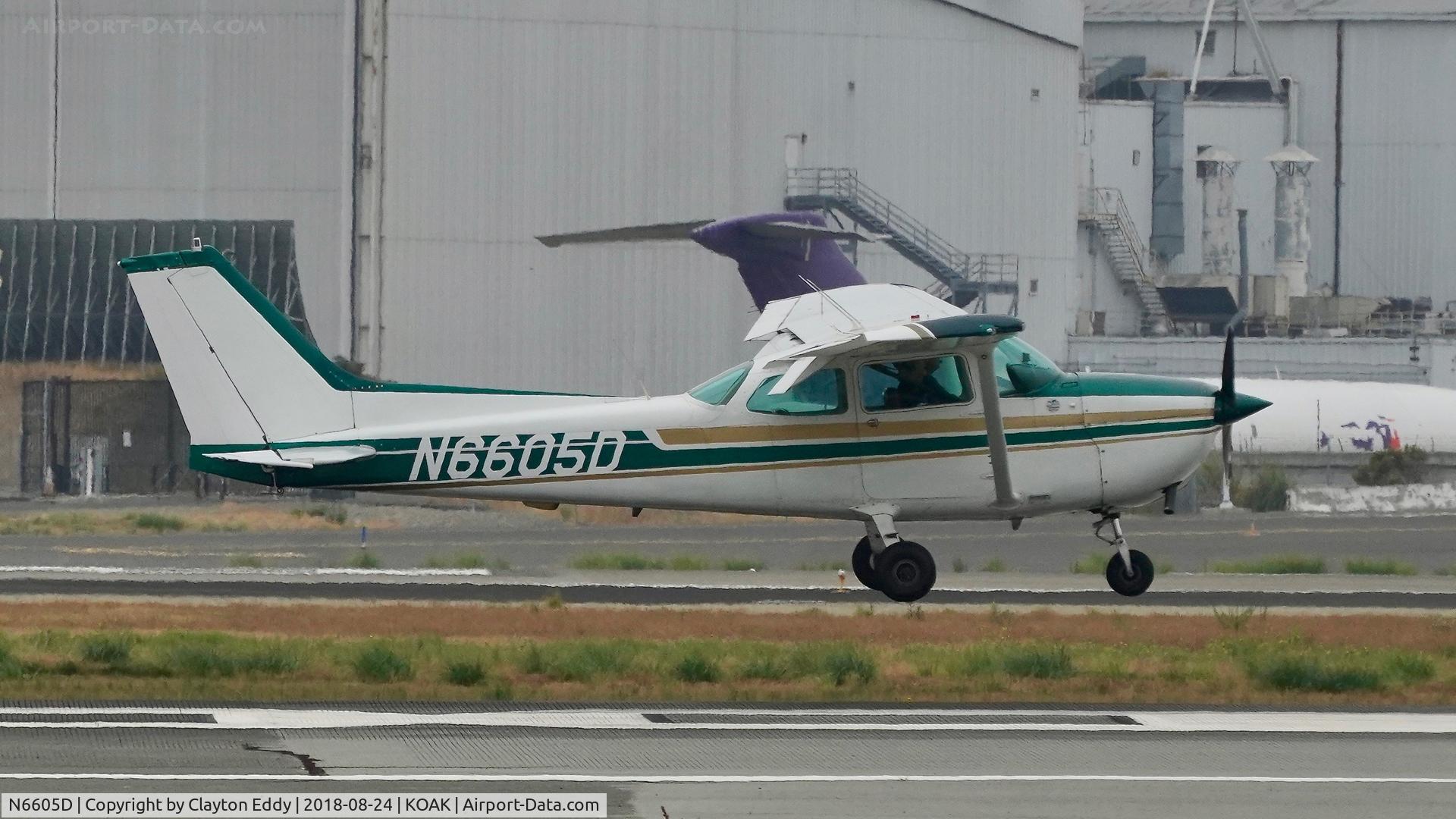 N6605D, 1979 Cessna 172N C/N 17272892, North Field Oakland California 2018.