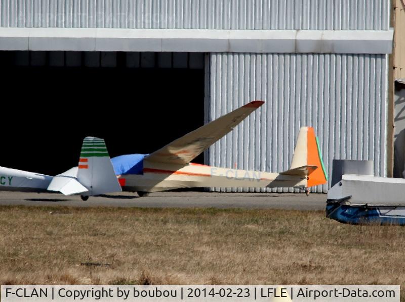 F-CLAN, 1976 Schleicher ASK-18 C/N 18031, other side of the field