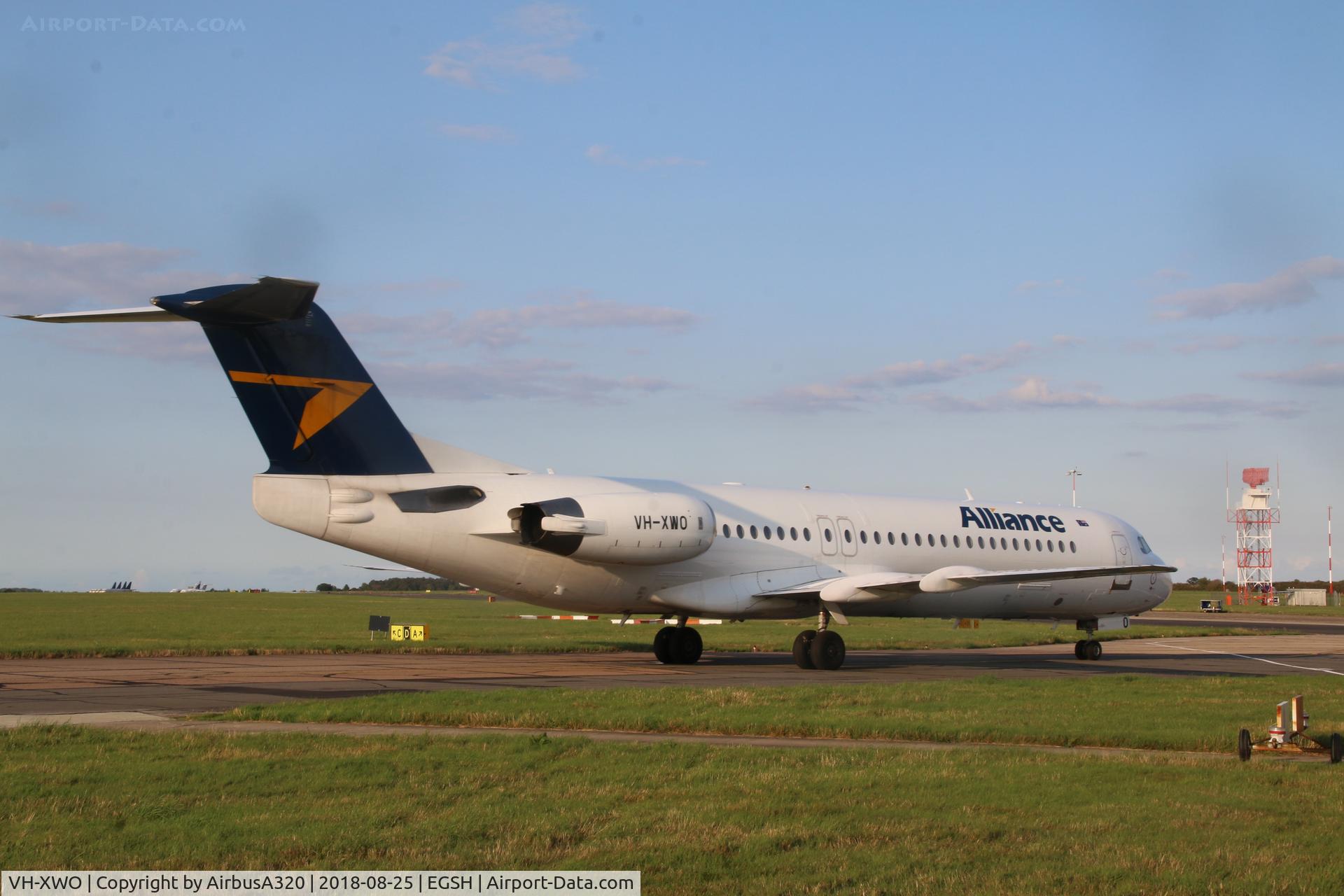 VH-XWO, 1989 Fokker 100 (F-28-0100) C/N 11280, Arriving at Norwich