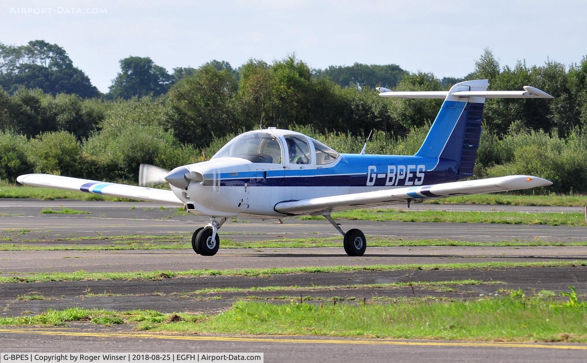 G-BPES, 1981 Piper PA-38-112 Tomahawk Tomahawk C/N 38-81A0064, Visiting Tomahawk operated by Smart People Dont Buy Ltd.
