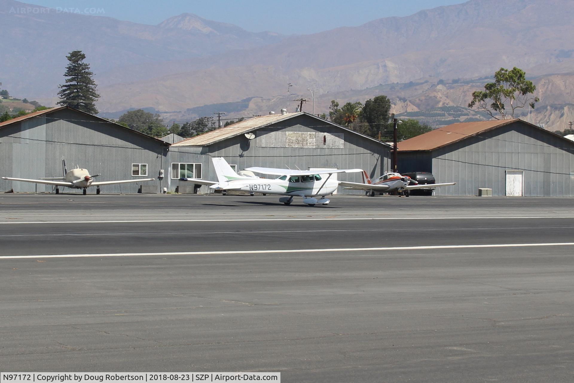 N97172, 1984 Cessna 172P C/N 17276162, 1984 Cessna 172P SKYHAWK, Lycoming O-320-D2J 160 Hp, taxi to Rwy 22