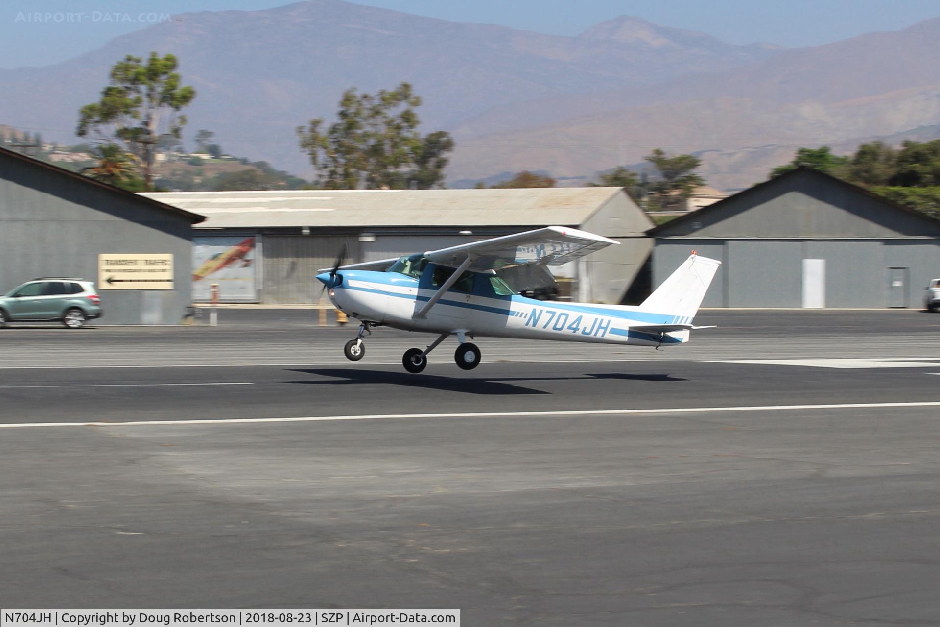 N704JH, 1976 Cessna 150M C/N 15078644, 1976 Cessna 150M, Continental O-200 100 Hp, full flaps landing Rwy 22