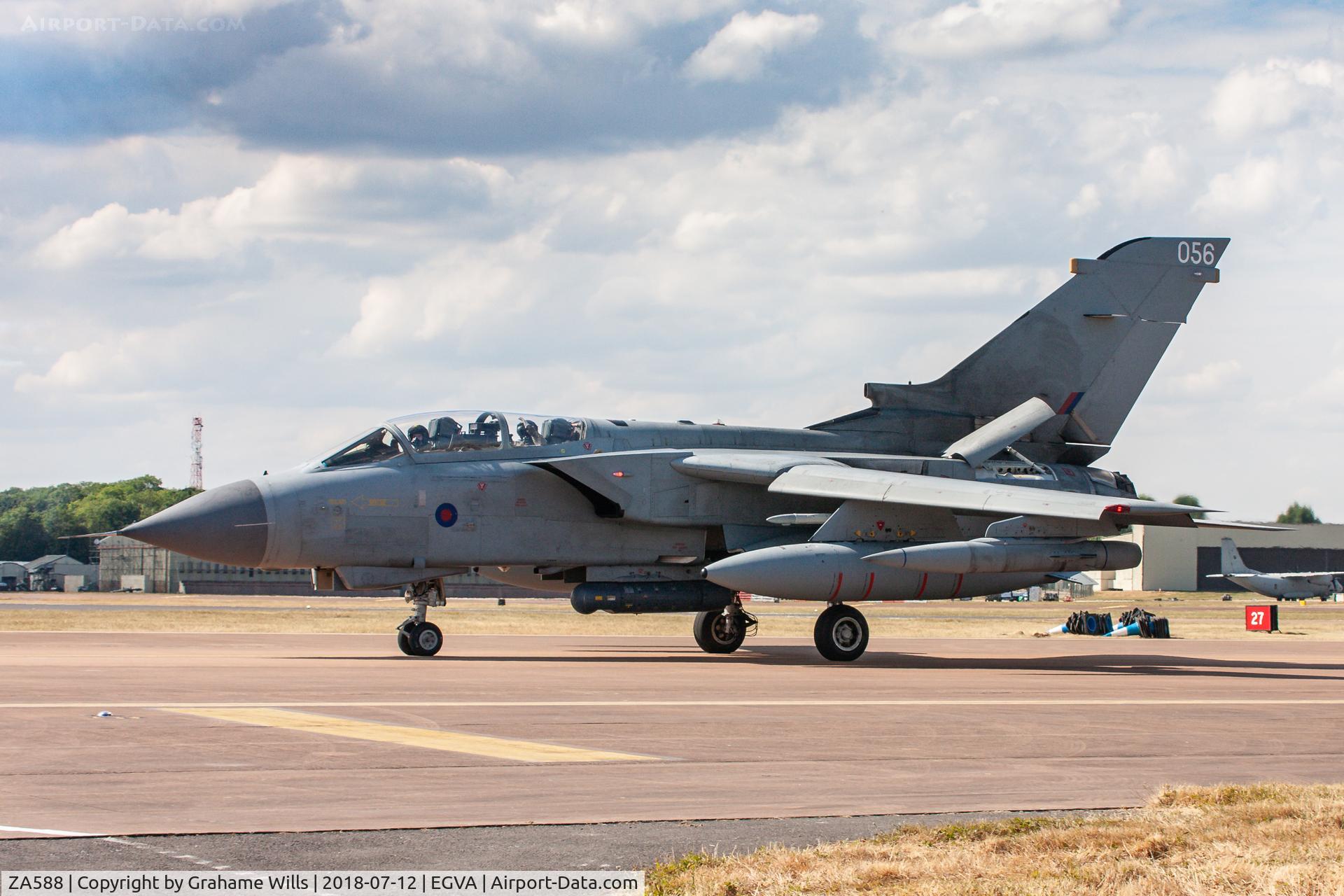 ZA588, 1981 Panavia Tornado GR.4 C/N 098/BS031/3052, Panavia Tornado GR4 ZA588 Marham Wing RAF, Fairford 12/7/18