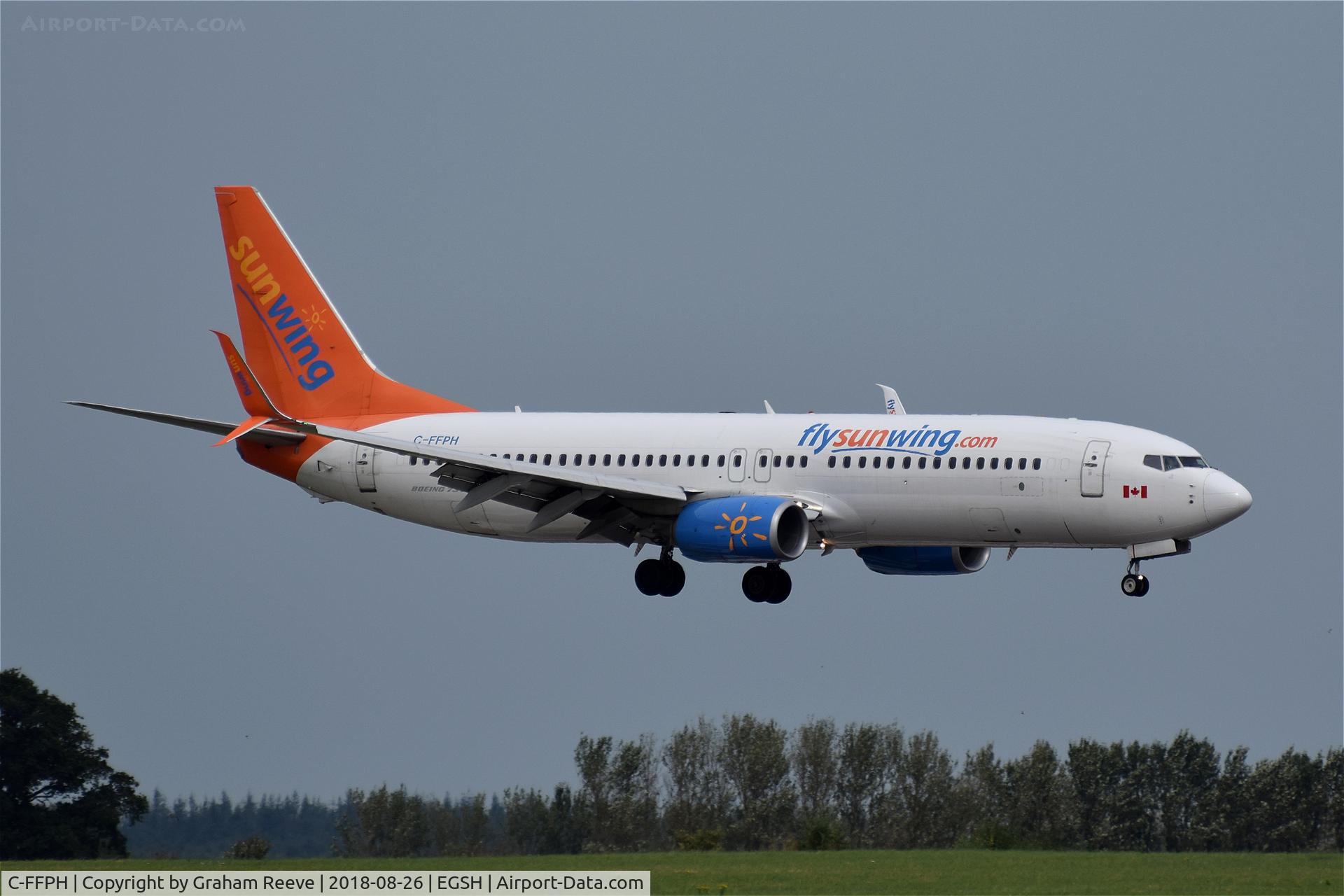 C-FFPH, 2014 Boeing 737-81D C/N 39440, Landing at Norwich.