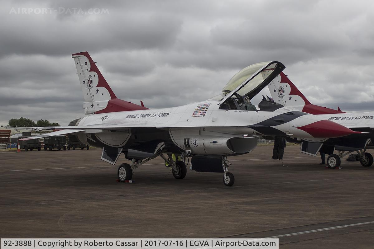 92-3888, General Dynamics F-16CJ Fighting Falcon C/N CC-130, RIAT 2017