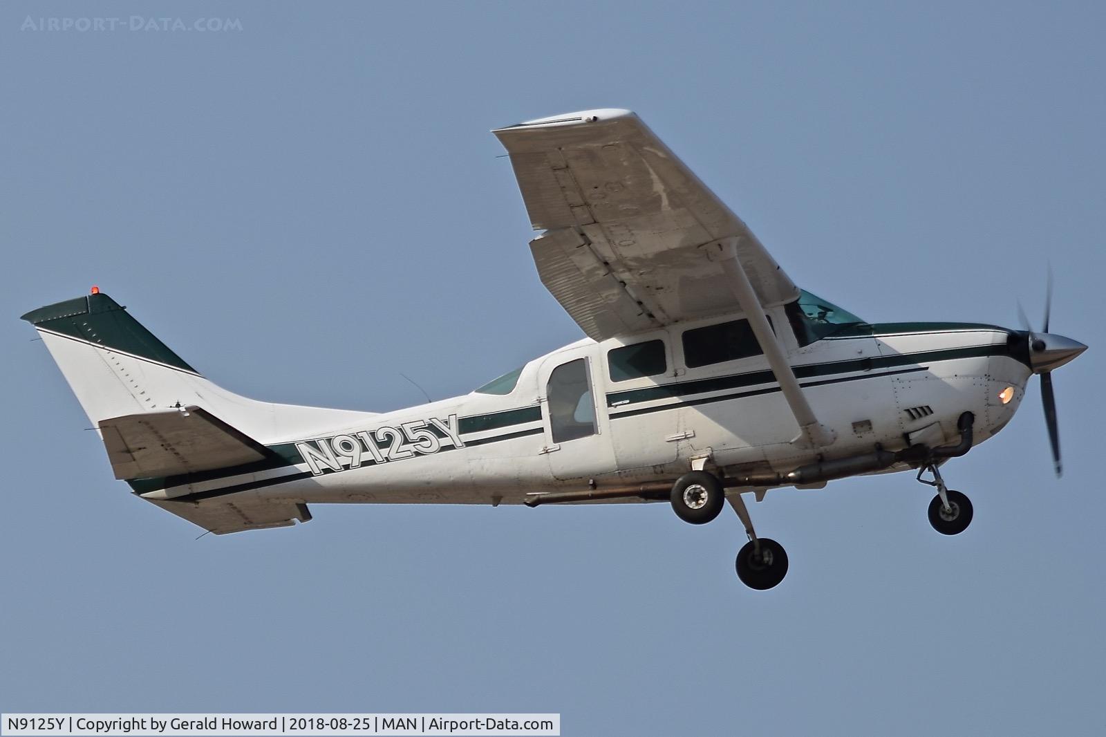 N9125Y, 1976 Cessna TU206F Turbo Stationair C/N U20603324, Climb out from RWY 29.