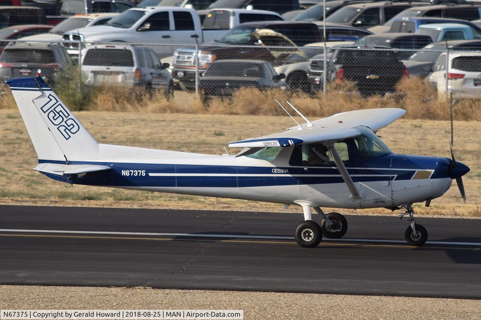 N67375, 1978 Cessna 152 C/N 15281791, Take off run on RWY 29.