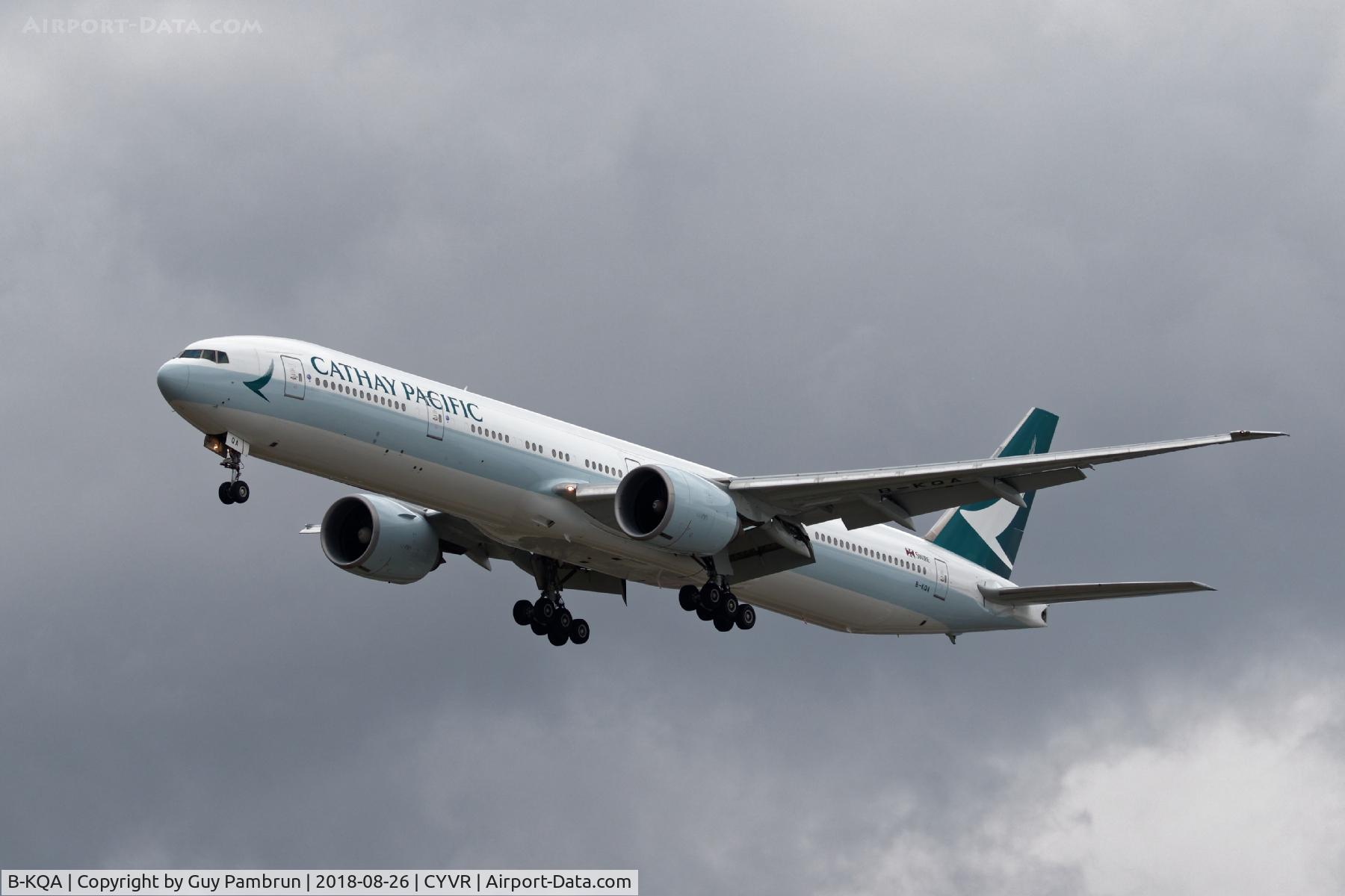 B-KQA, 2012 Boeing 777-367/ER C/N 37898, Landing