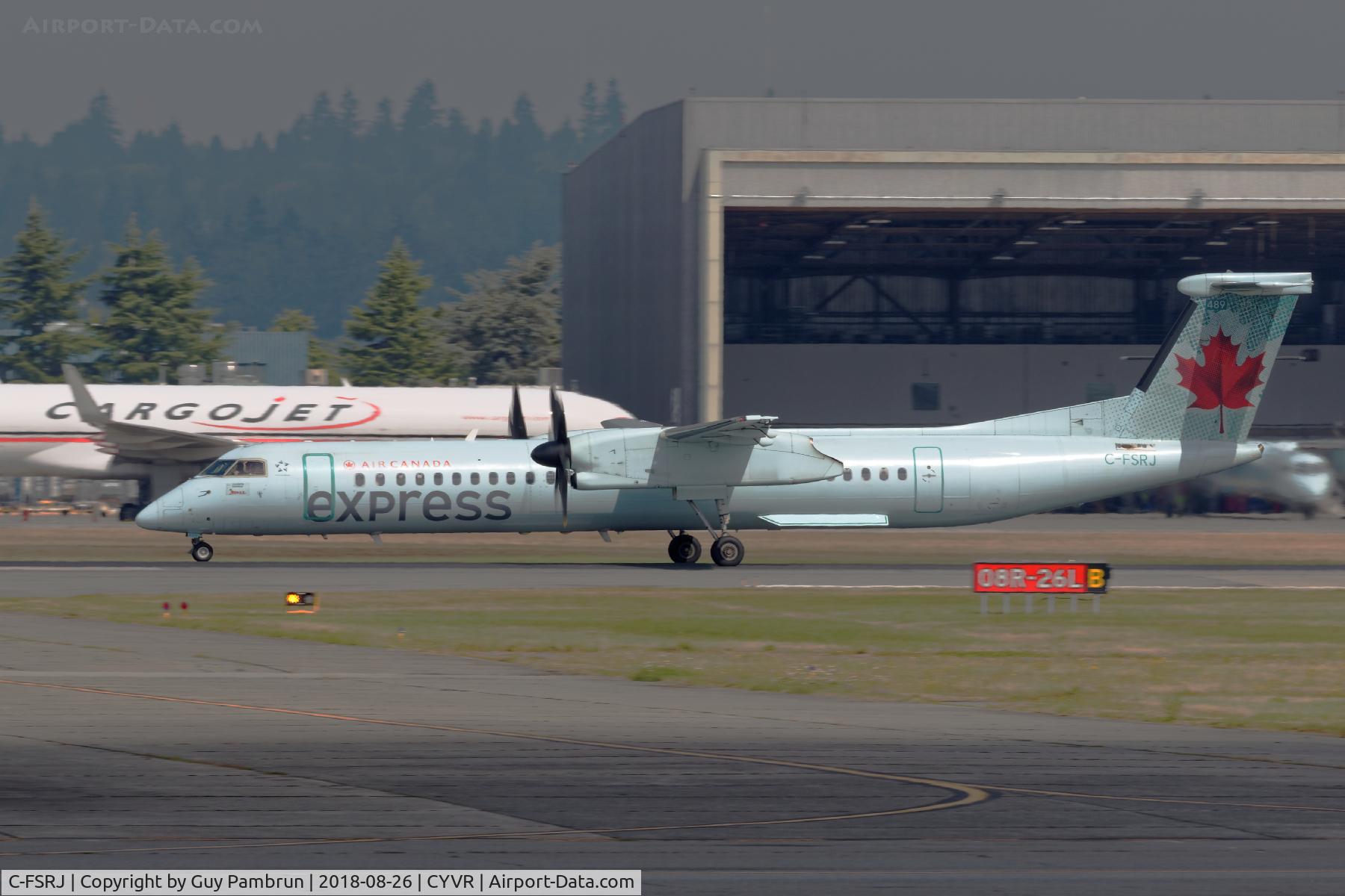 C-FSRJ, 2007 De Havilland Canada DHC-8-402Q Dash 8 C/N 4165, Departing