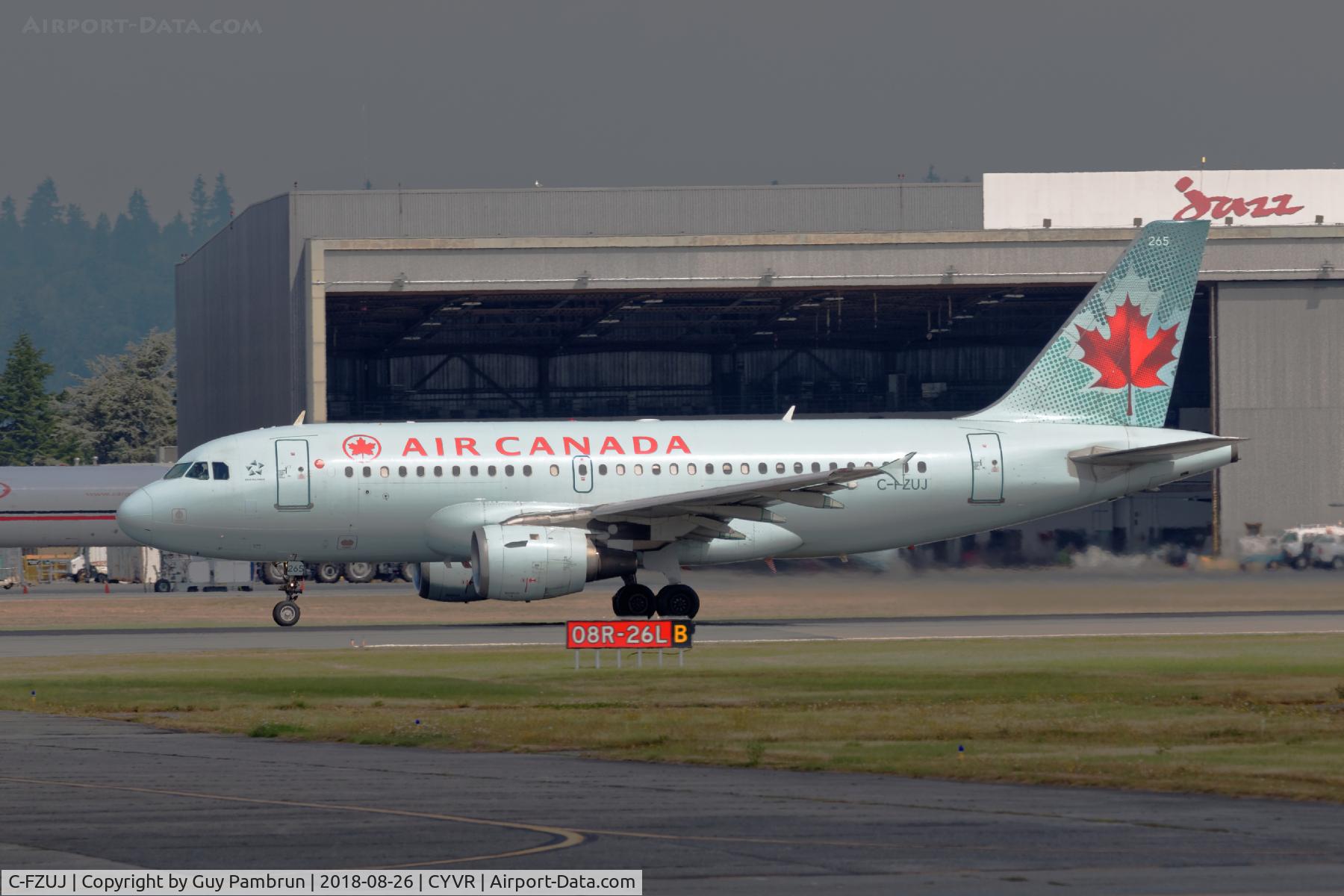 C-FZUJ, 1997 Airbus A319-114 C/N 719, Departing
