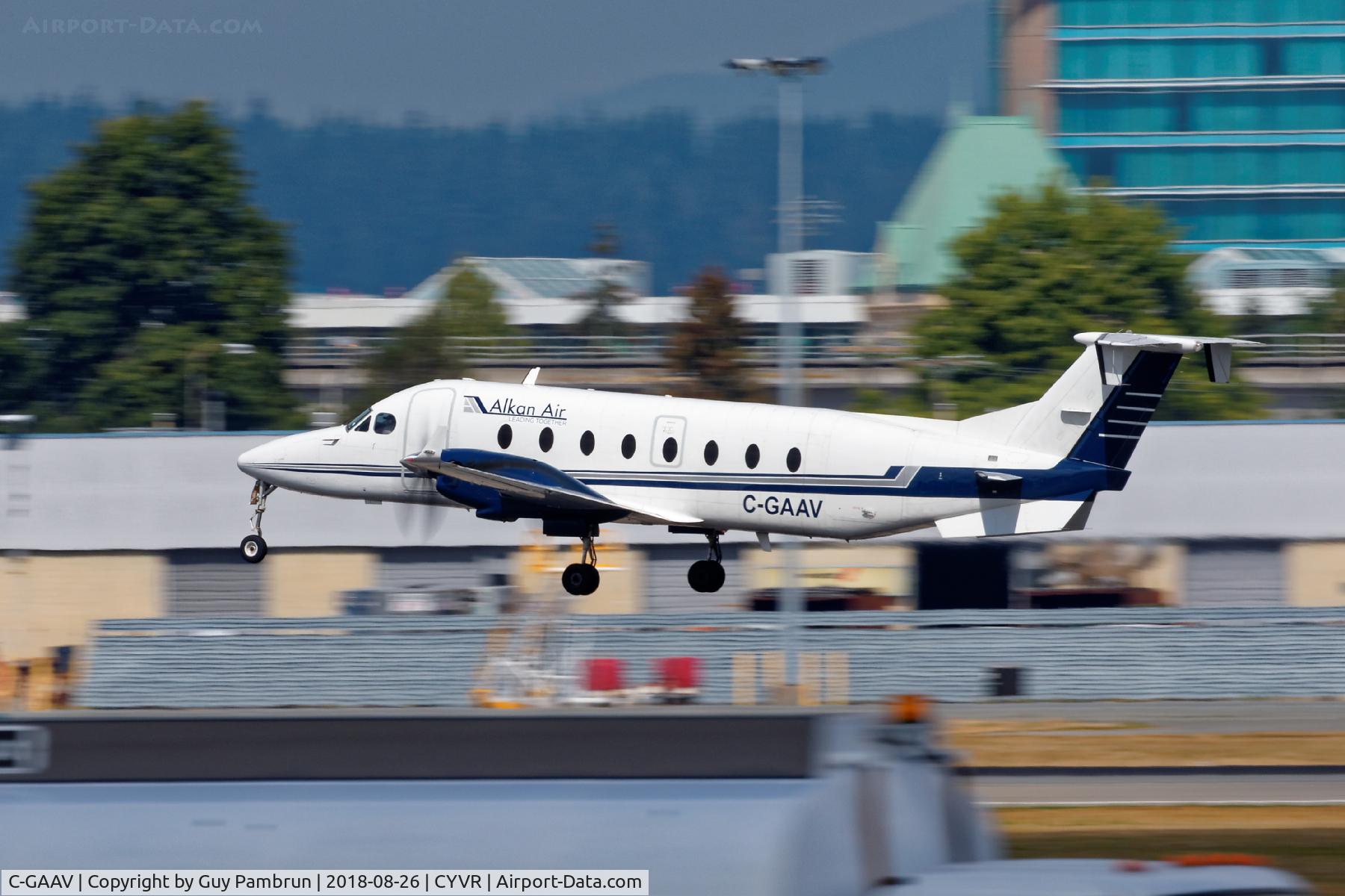 C-GAAV, 1996 Beech 1900D C/N UE-235, Departing