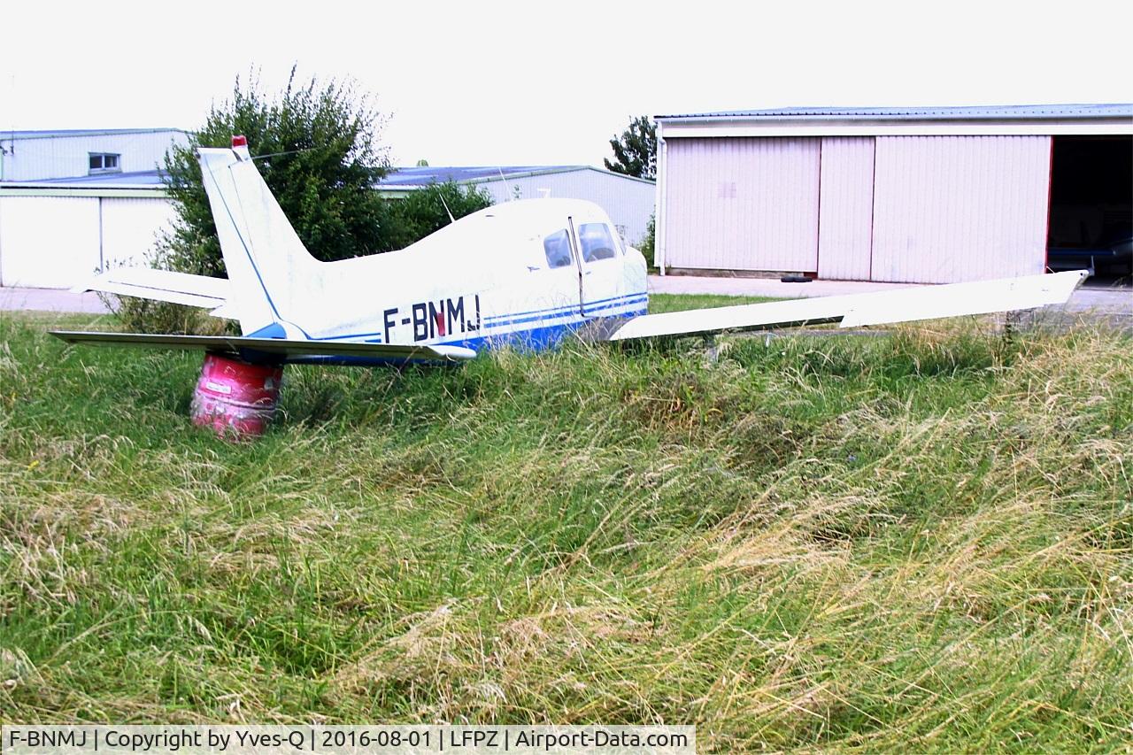 F-BNMJ, Beech A23-19 C/N MB-116, Beech A23-19, Scrapped at Saint-Cyr-l'École Airfield (LFPZ-XZB)