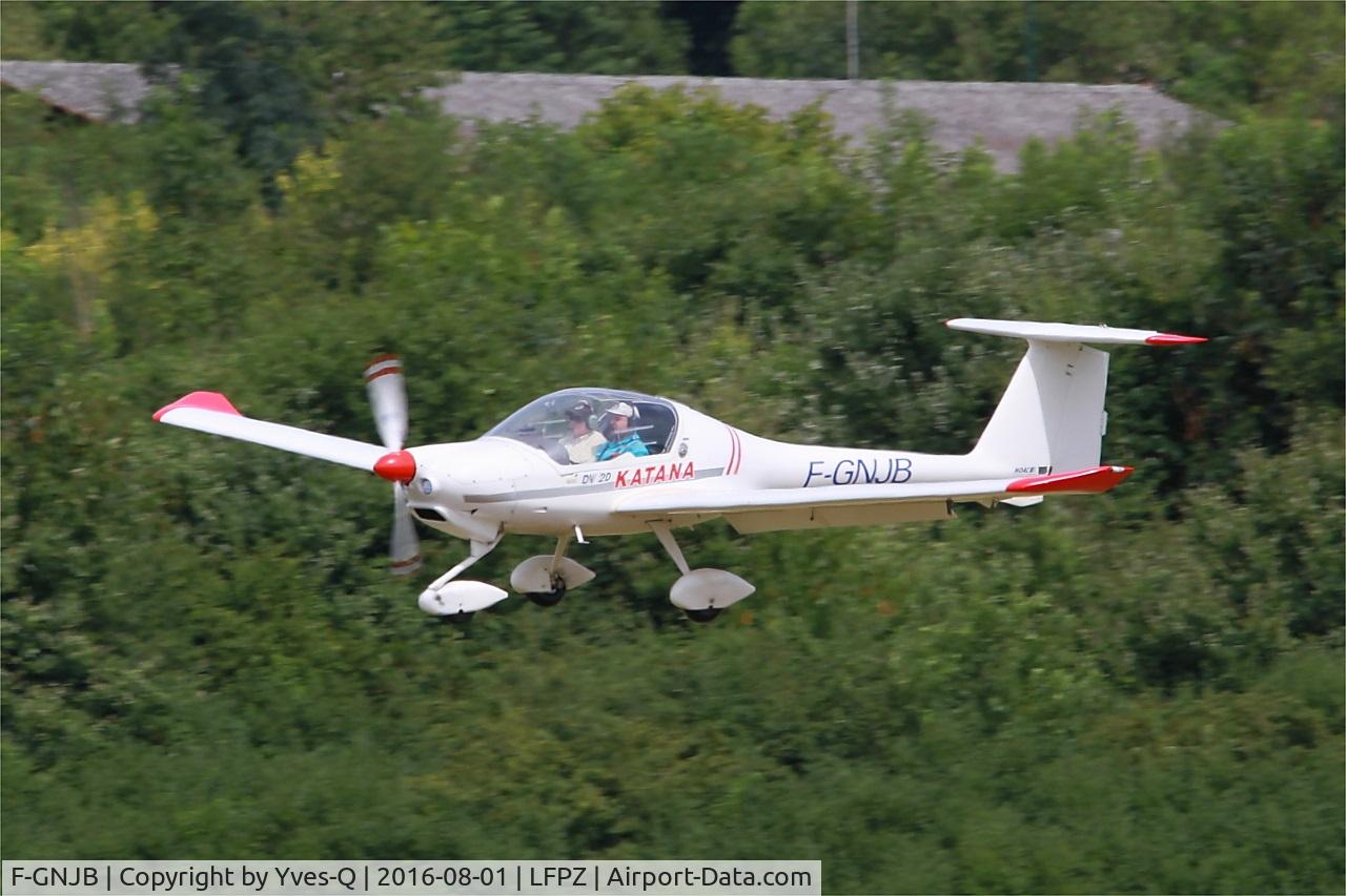 F-GNJB, HOAC DV-20 Katana C/N 20076, HOAC DV-20 Katana, On final rwy 29L, Saint-Cyr-l'École Airfield (LFPZ-XZB)